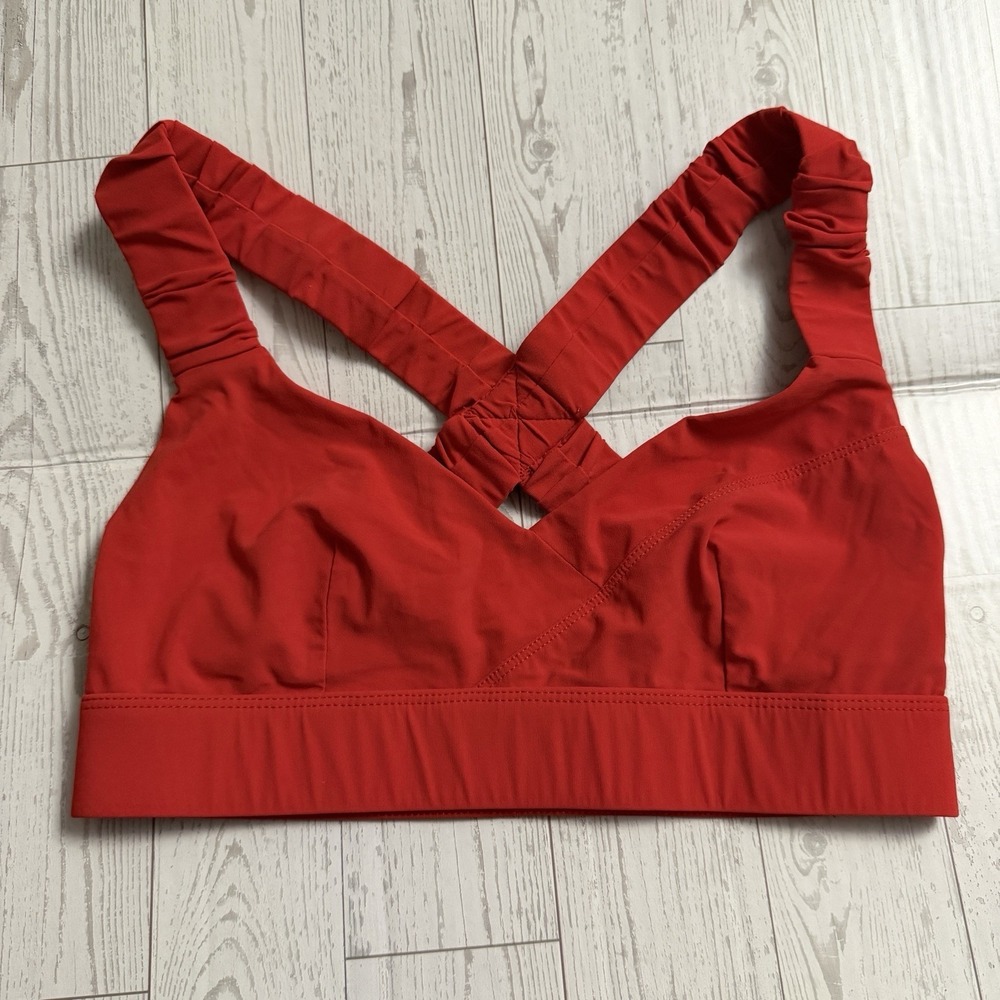 No Ka‎ Oi Sports Bra Red Size Small (01) Open Back Thick Straps Sweetheart Neck